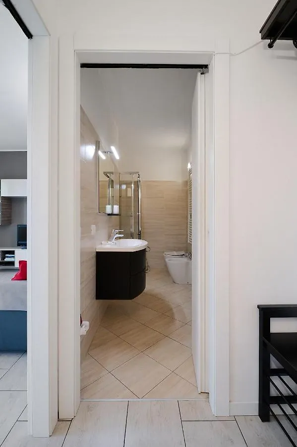 Xenia Apartments - New And Bright Urban Housing Milan 0*,  Italy